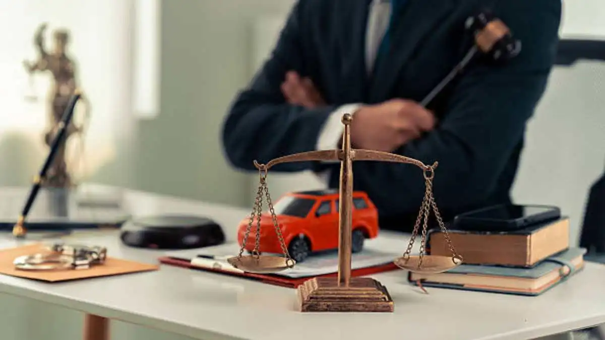 How a Car Accident Lawyer Can Help You Maximize Your Settlement